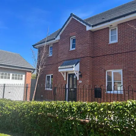 Remarkable 3-Bed House In Wirral Exterior photo