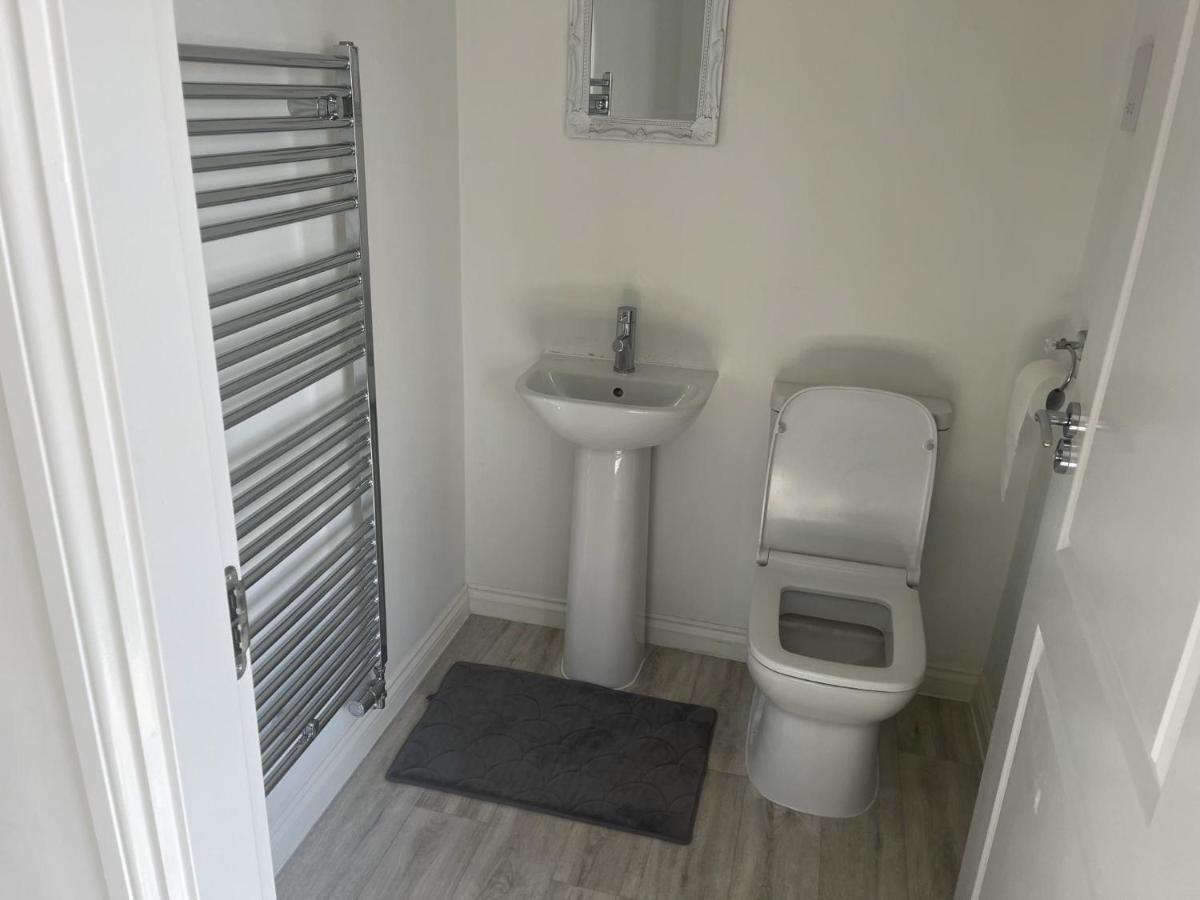 Remarkable 3-bed House In Holiday home *