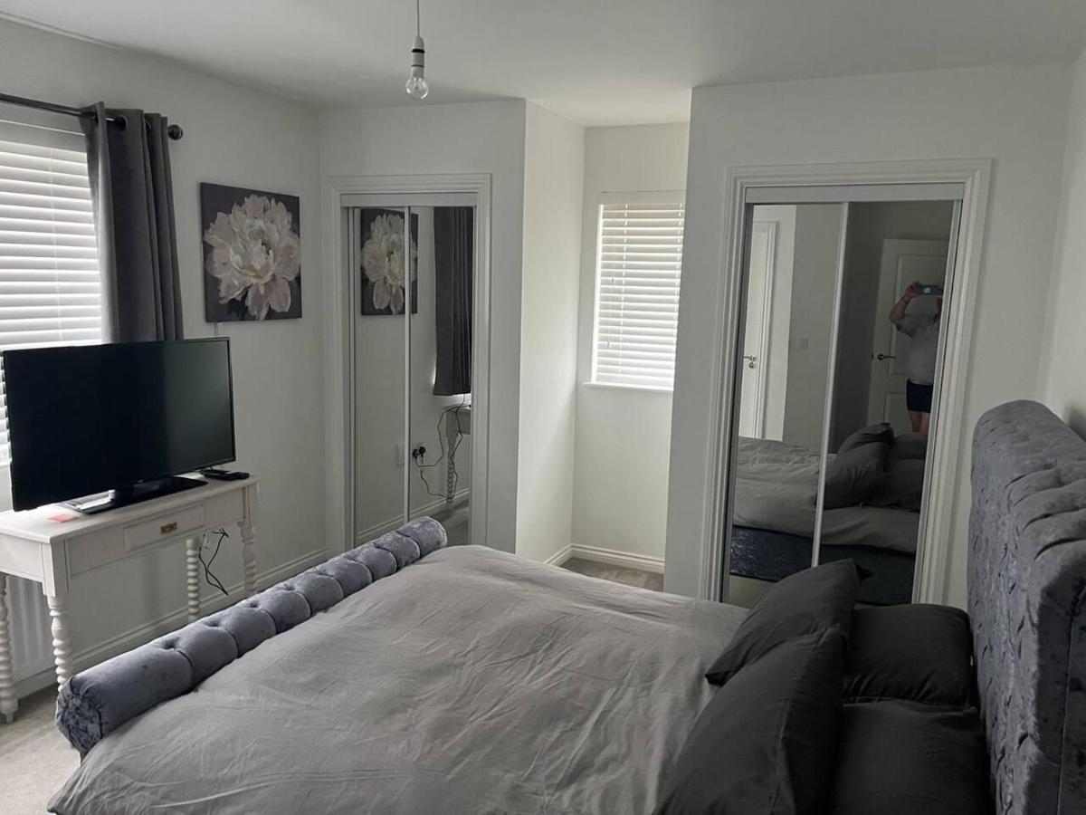 Remarkable 3-bed House In Holiday home Wirral